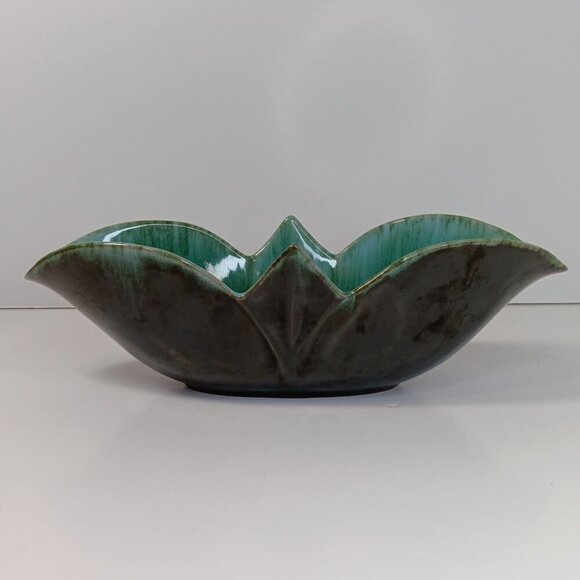 Blue Mountain Pottery Classic Flow Green Drip Glaze Dish - Picture 3 of 12